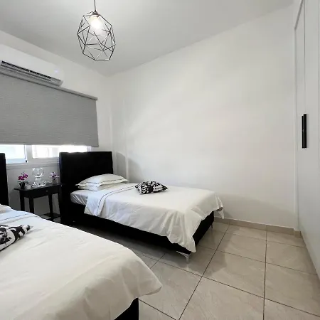 Appartement Albert's Marina 15 *