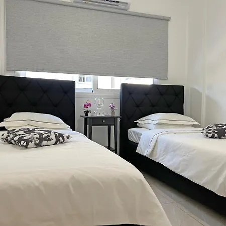 Albert's Marina 15 Апартаменты *
