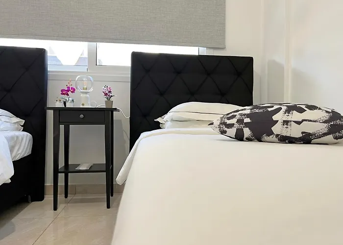 Albert's Marina 15 Larnaca